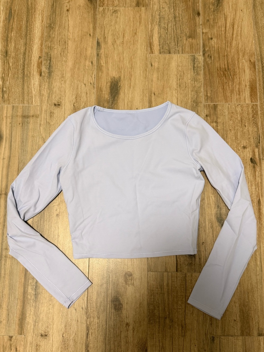 Lululemon Women’s Light Lavender Long Sleeve Crop Top